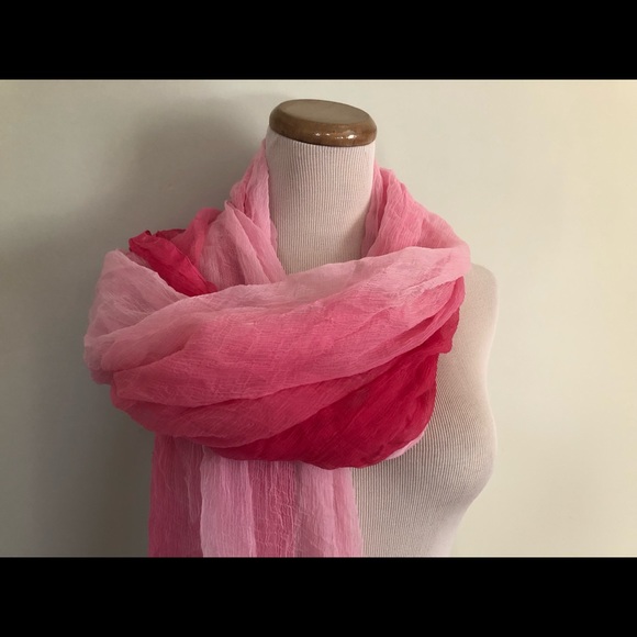🆕 Pink and Fuchsia Long Tassel Wrap Scarf🧣 - Picture 4 of 4